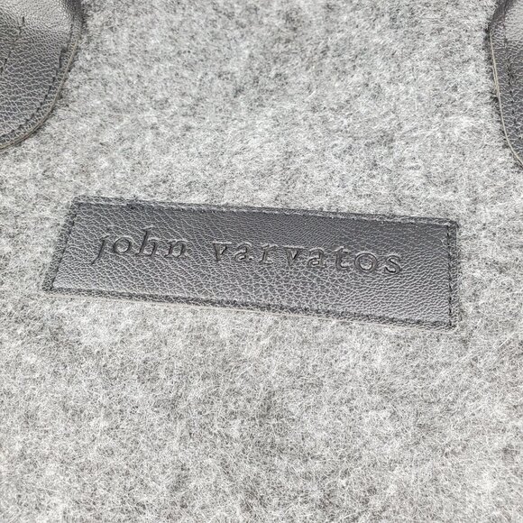 John Varvatos Grey Suit Weekender Zip Up Men's Duffel Travel Bag - Picture 9 of 9